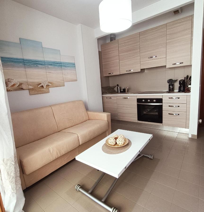 Casa A Un Passo Dal Mare Apartment เวนติมิญา ภายนอก รูปภาพ